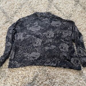 Dantelle Charcoal and‎ Light Gray Floral Long Sleeve Top
